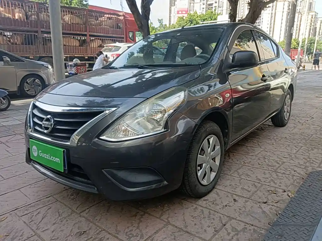 Nissan Sunny — миниатюра 2