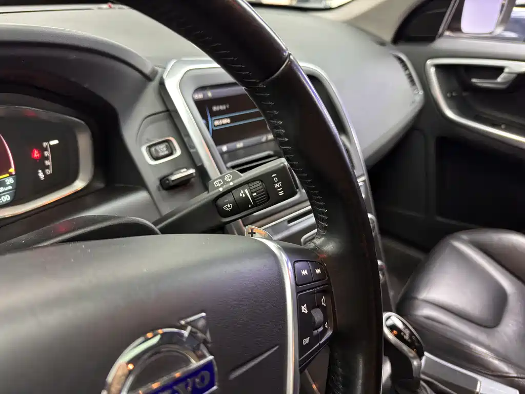 Volvo XC60 (Import) Facelift T5 Smart Elegant Edition, фото 6