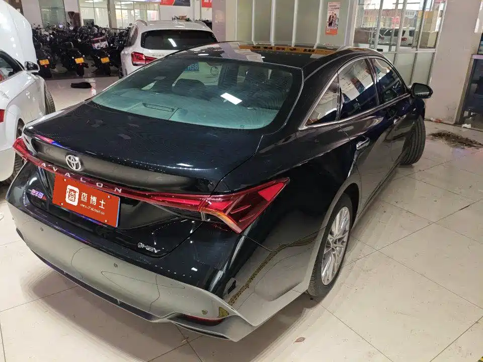 Toyota Avalon — миниатюра 2