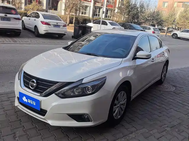 NISSAN TEANA