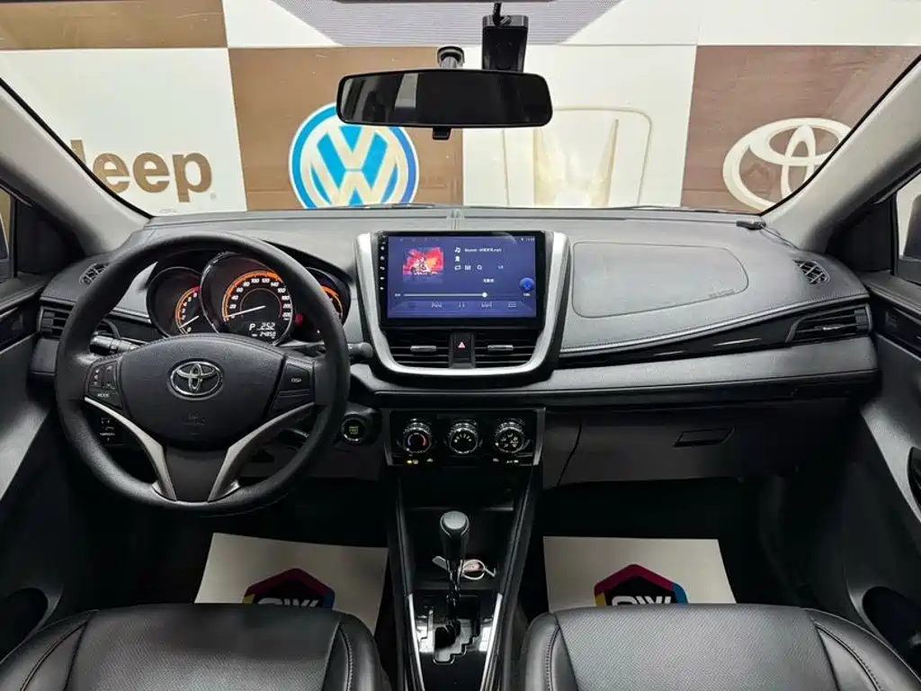 Toyota Yaris L — миниатюра 9