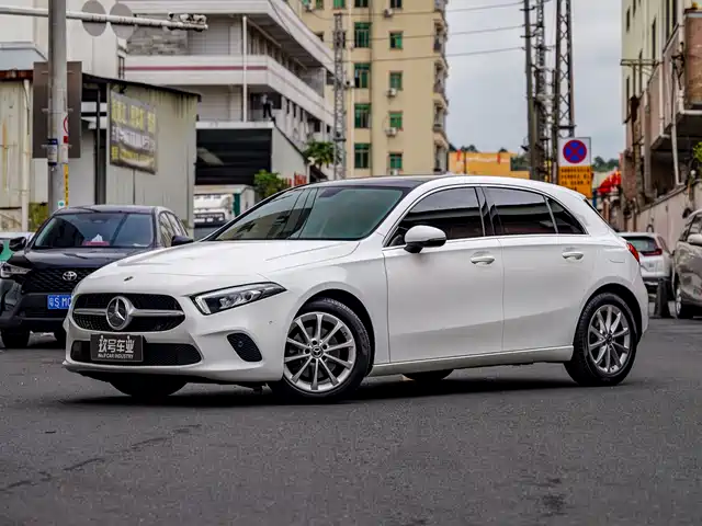 MERCEDES-BENZ A CLASS