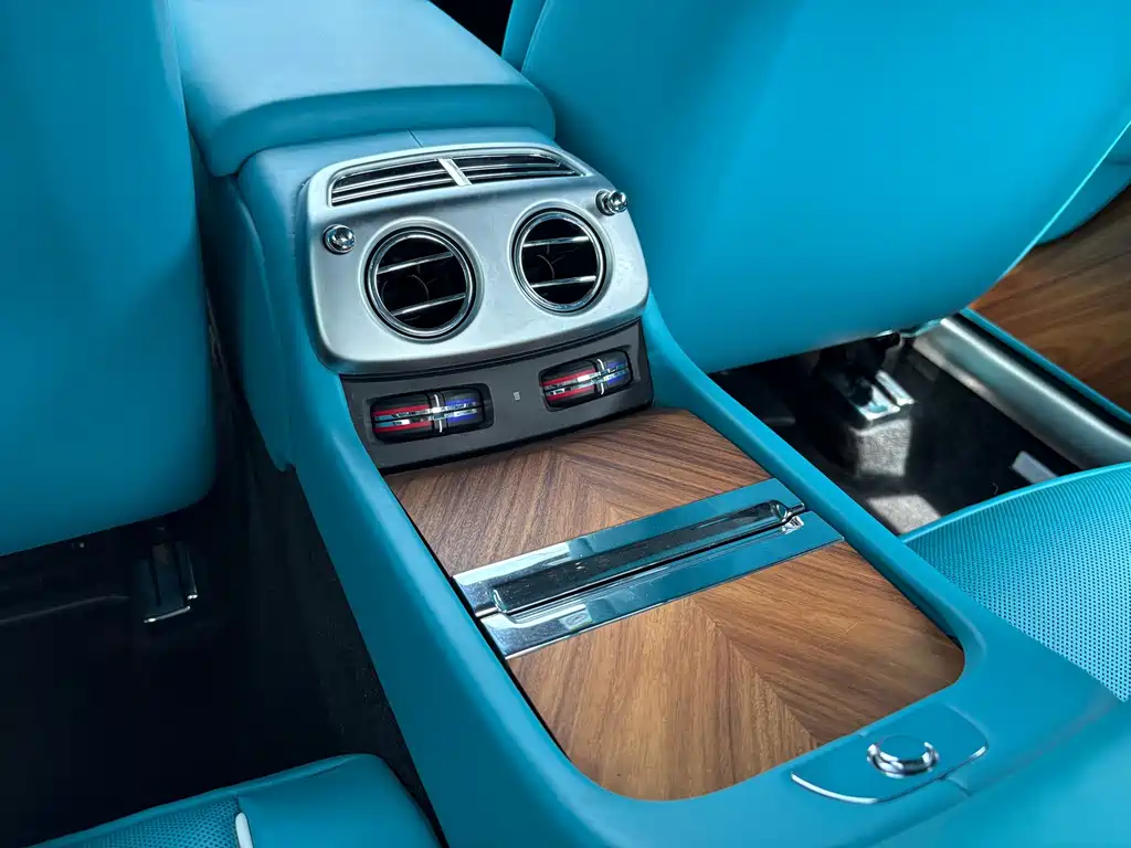 Rolls-Royce Wraith — миниатюра 21