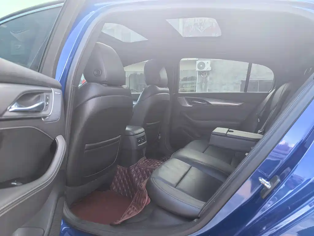 Cadillac CT5 — миниатюра 7