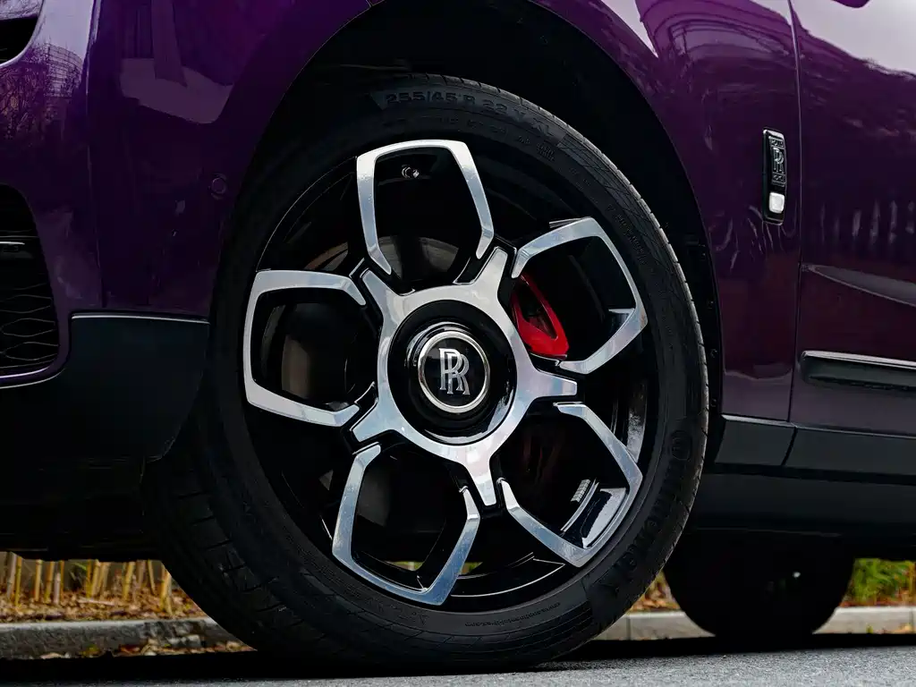 Rolls-Royce Cullinan — миниатюра 4