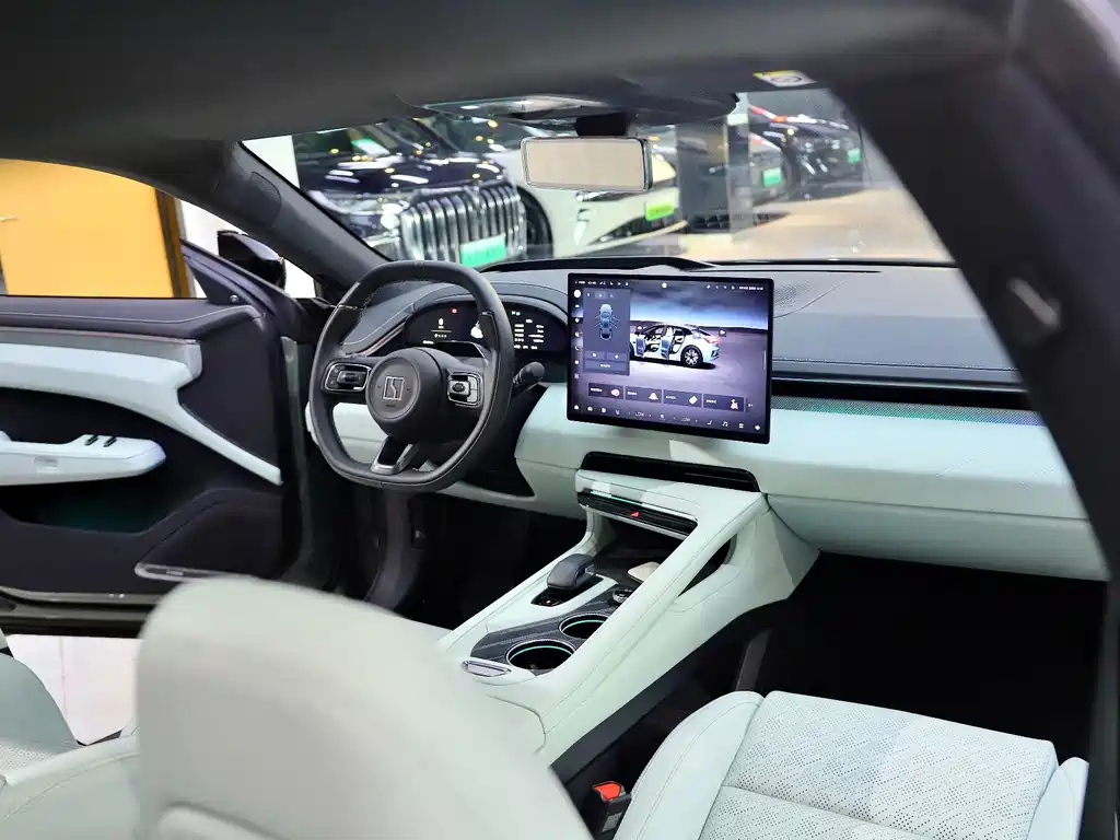 ZEEKR EXTREME KRYPTON 001