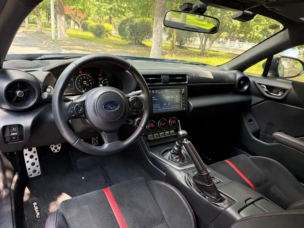 Subaru BRZ — миниатюра 10