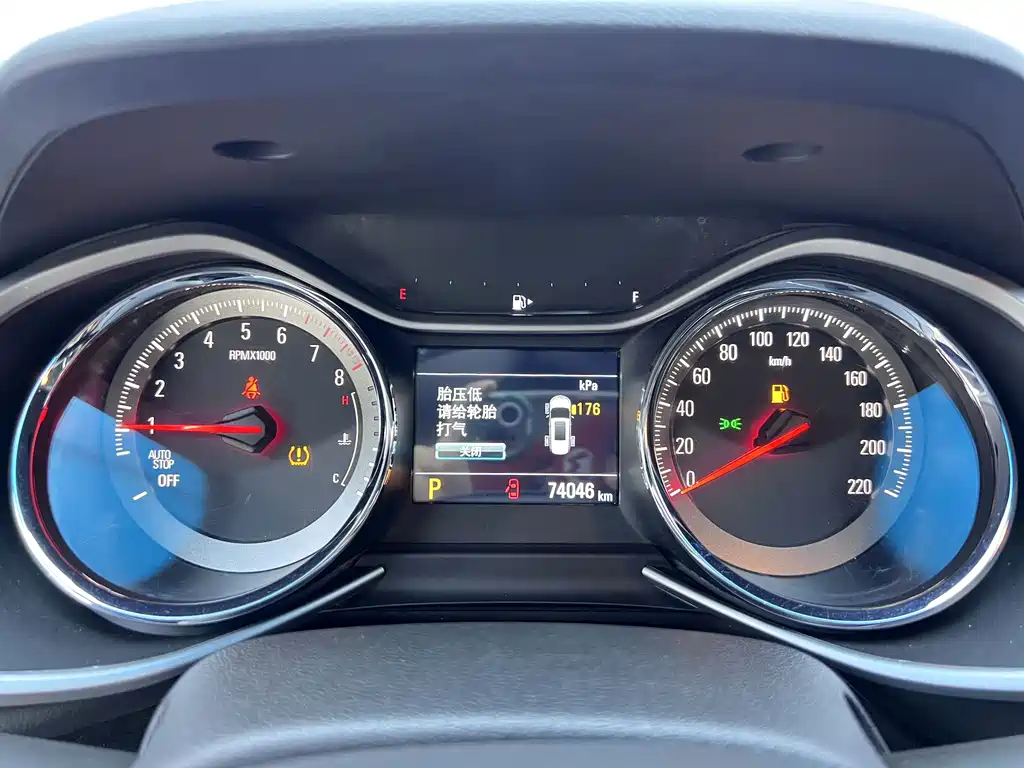 Chevrolet Volando — миниатюра 10
