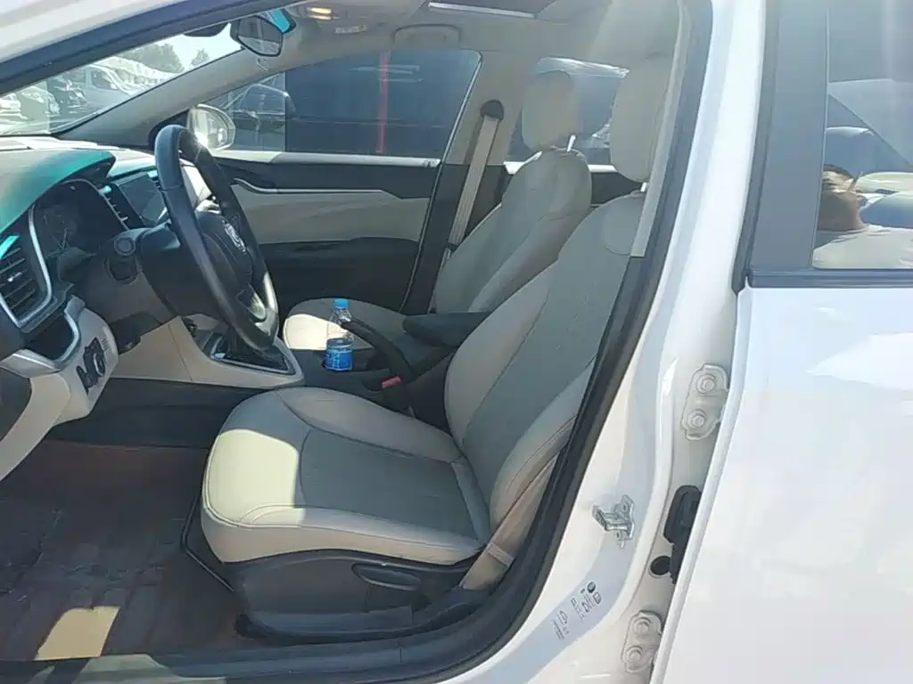Buick Excelle — миниатюра 15