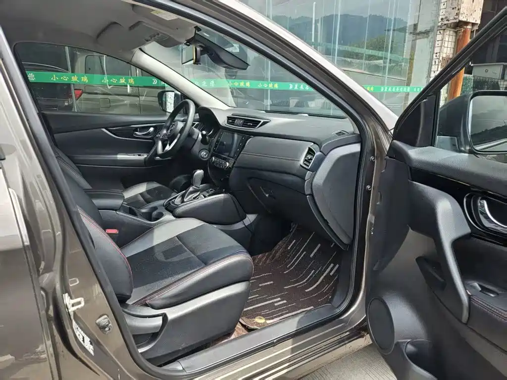 Nissan Qashqai — миниатюра 6