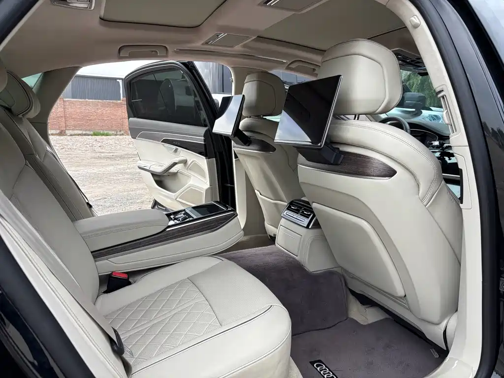 Audi A8 — миниатюра 5
