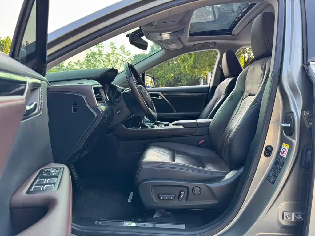 Lexus RX — миниатюра 5