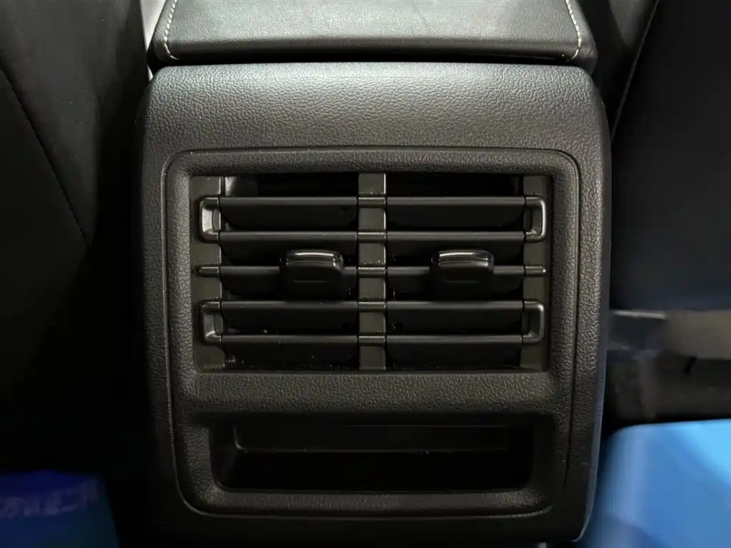 Volkswagen Golf — миниатюра 12