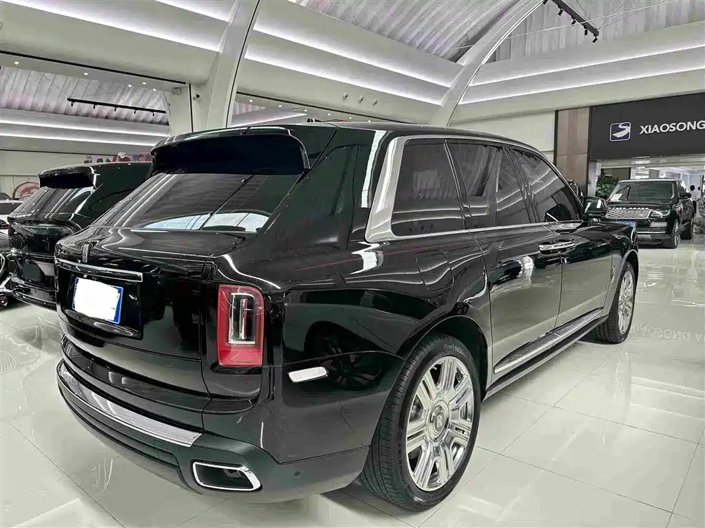 Rolls-Royce Cullinan — миниатюра 19