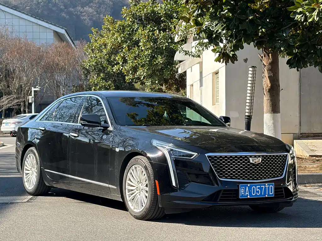 CADILLAC CT6