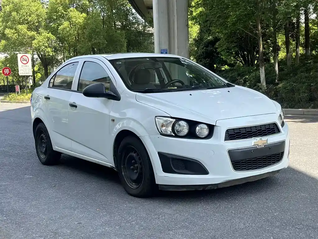 Chevrolet Aveo 2013 1.4L AT