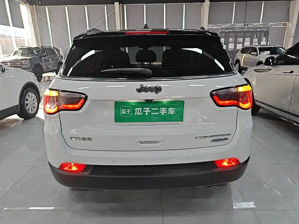 Jeep Compass — миниатюра 6
