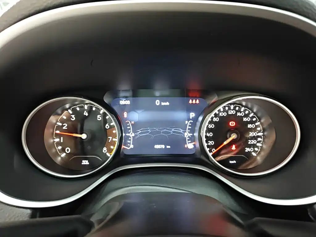 Jeep Compass — миниатюра 12