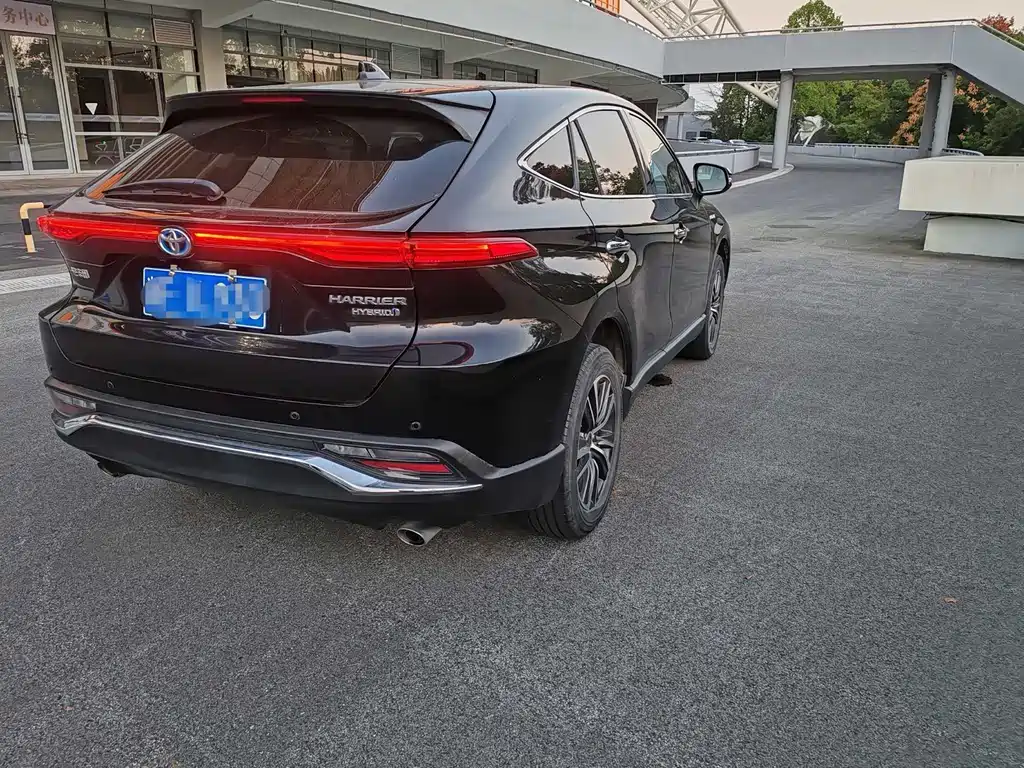 Toyota Harrier — миниатюра 5