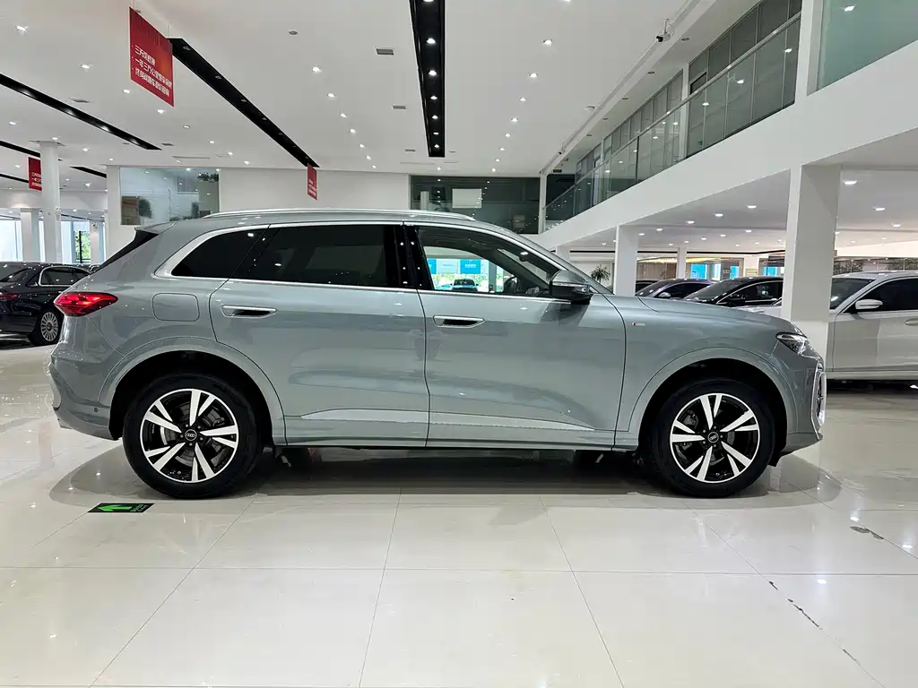 Audi Q5L — миниатюра 4