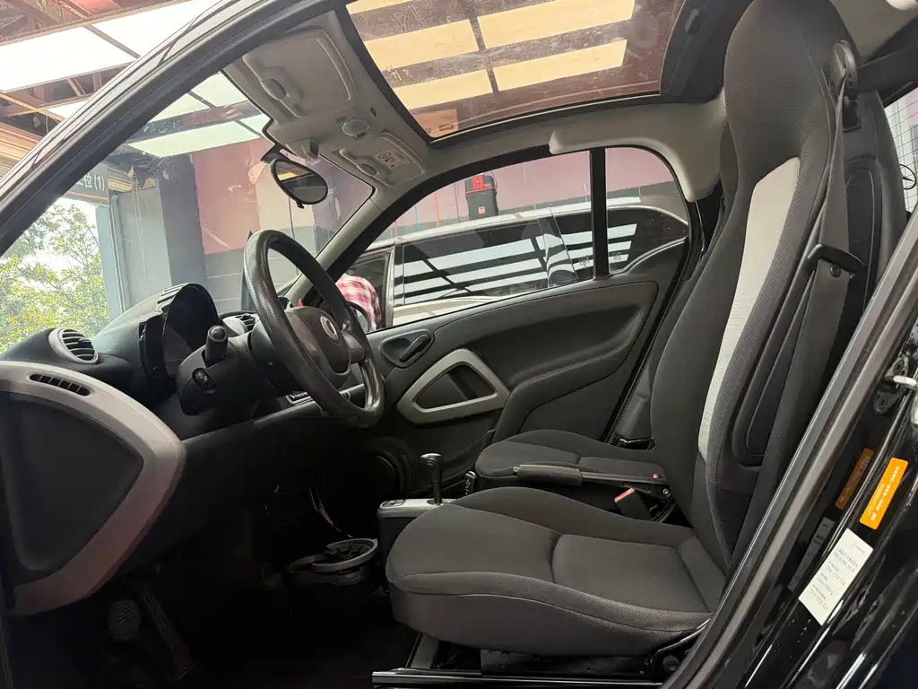 smart Smart Fortwo — миниатюра 7