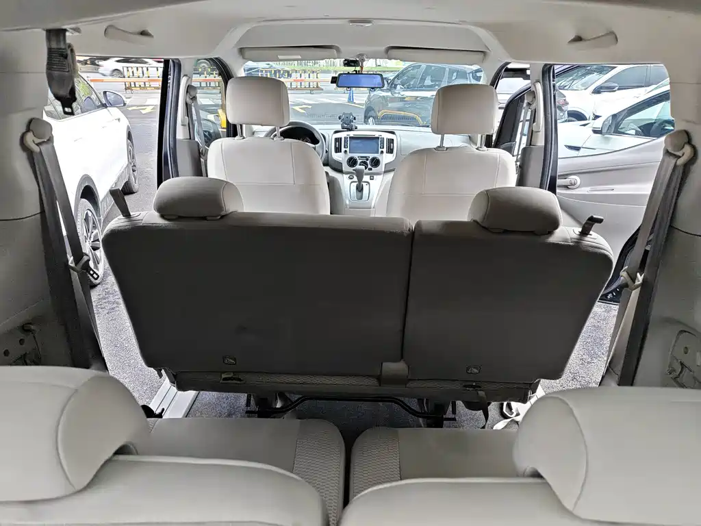 Nissan NV200 — миниатюра 17