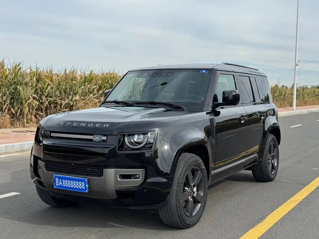 LAND ROVER DEFENDER