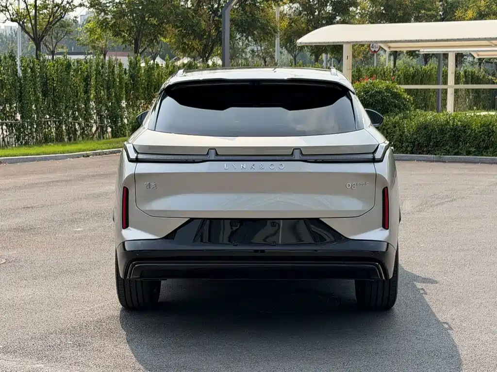 Lynk & Co 08 EM-P — миниатюра 5