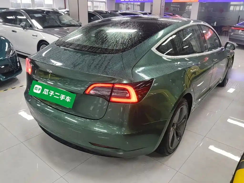 Tesla Model 3 — миниатюра 7