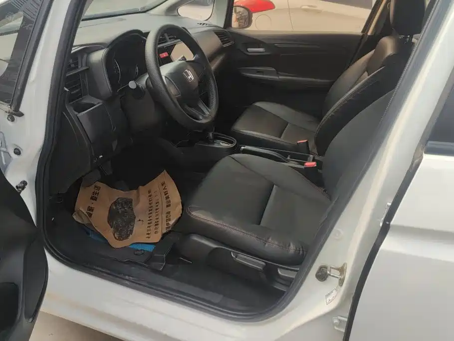 Honda Fit 2016 1.5L LXS CVT Comfort