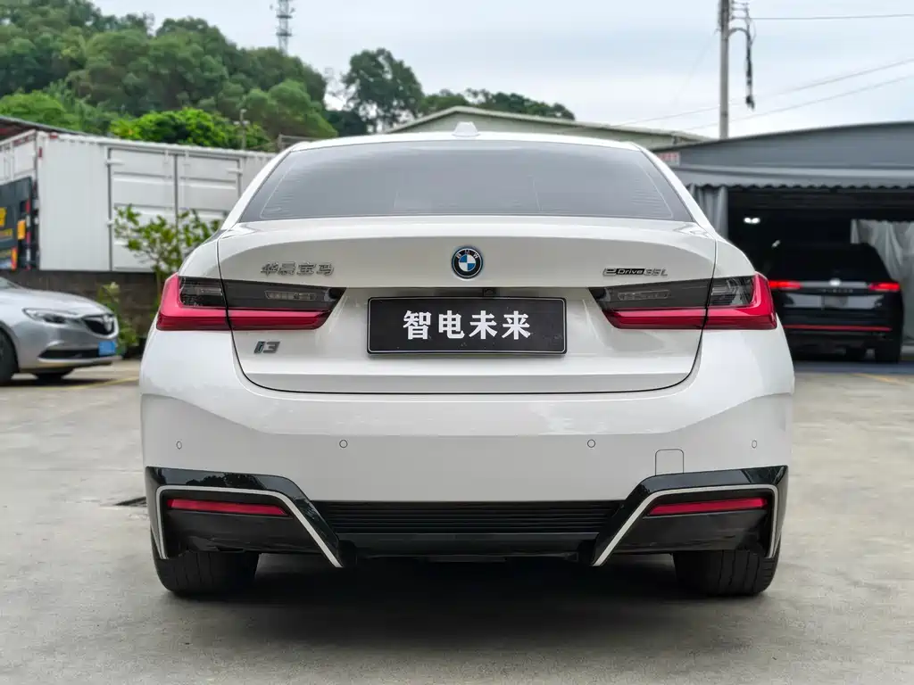 BMW i3 — миниатюра 5