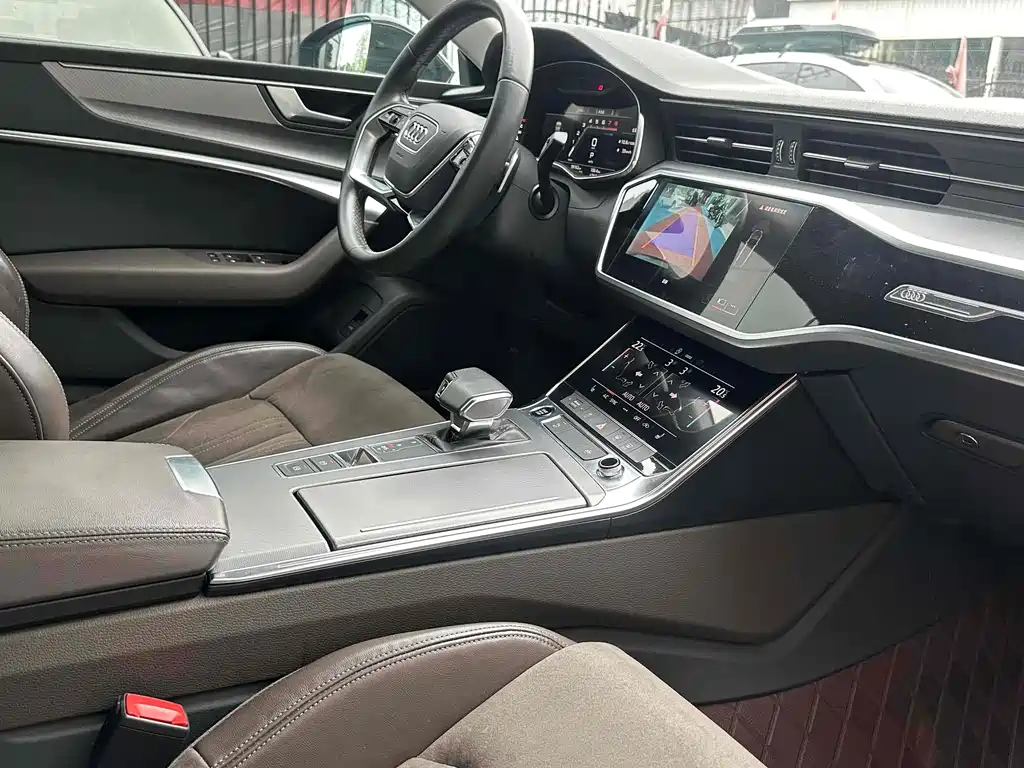 Audi A7L — миниатюра 7