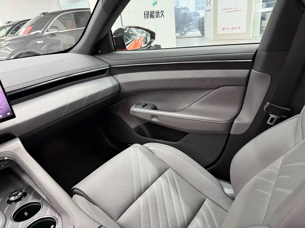 ZEEKR EXTREME KRYPTON 001