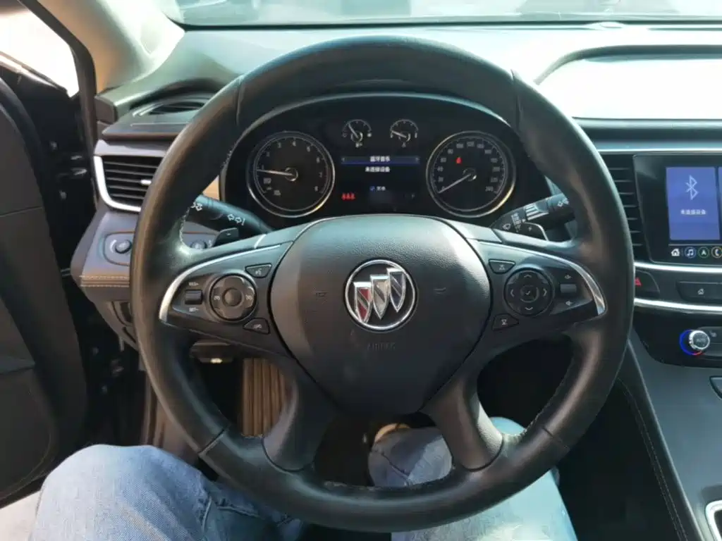 Buick LaCrosse — миниатюра 11