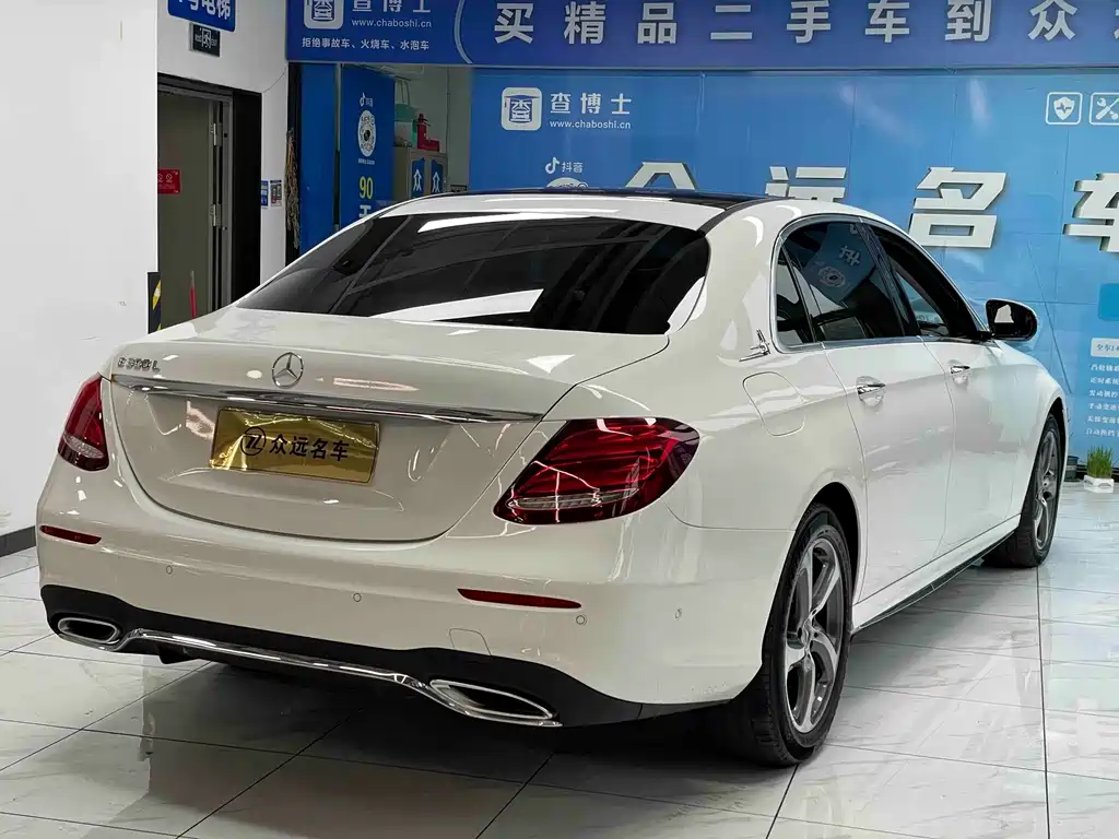 MERCEDES-BENZ E CLASS