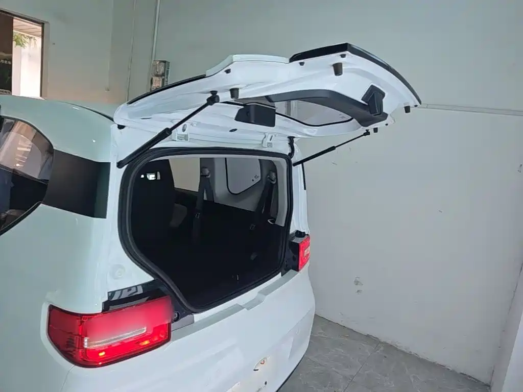 Wuling MINIEV — миниатюра 19