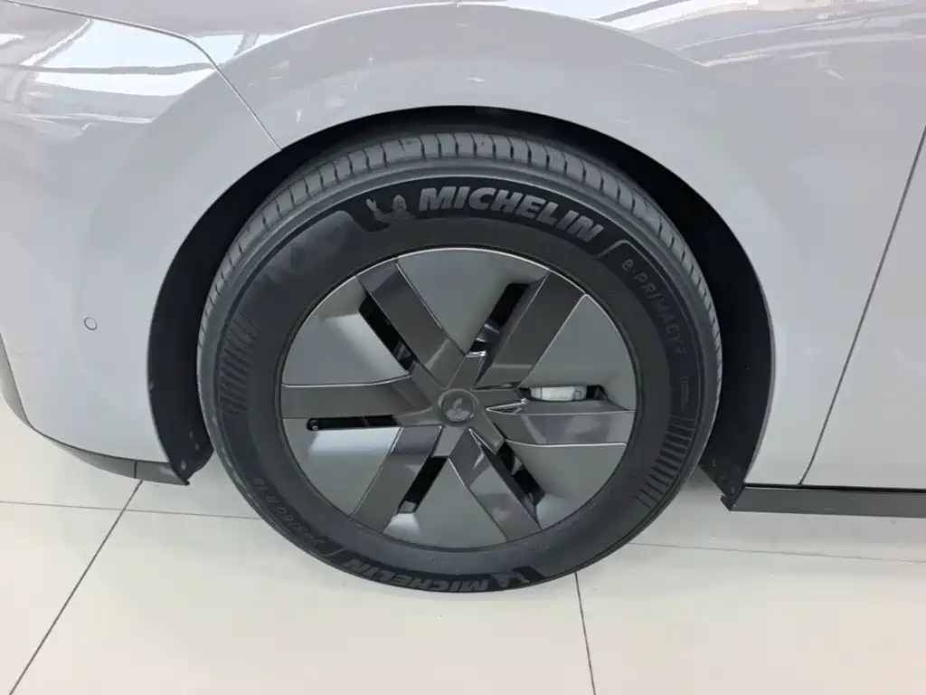 Li Auto Li MEGA — миниатюра 23