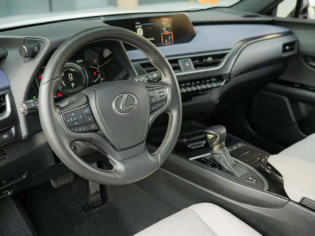 Lexus UX — миниатюра 9