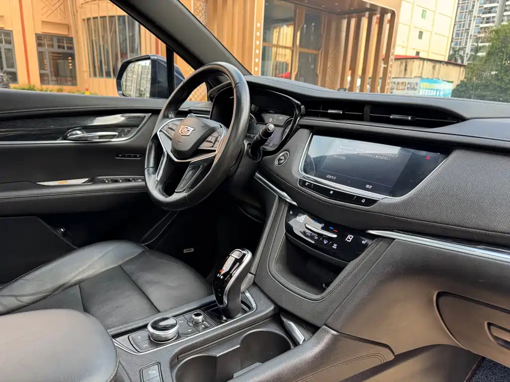 Cadillac XT5 — миниатюра 12