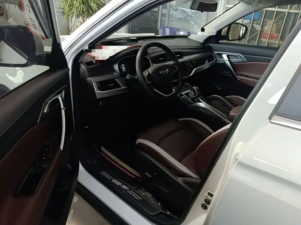Geely Boyue — миниатюра 16