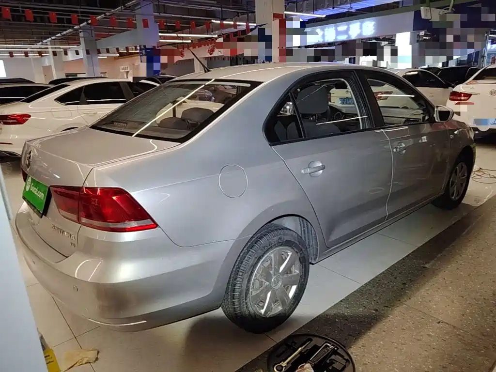 Volkswagen Santana — миниатюра 7