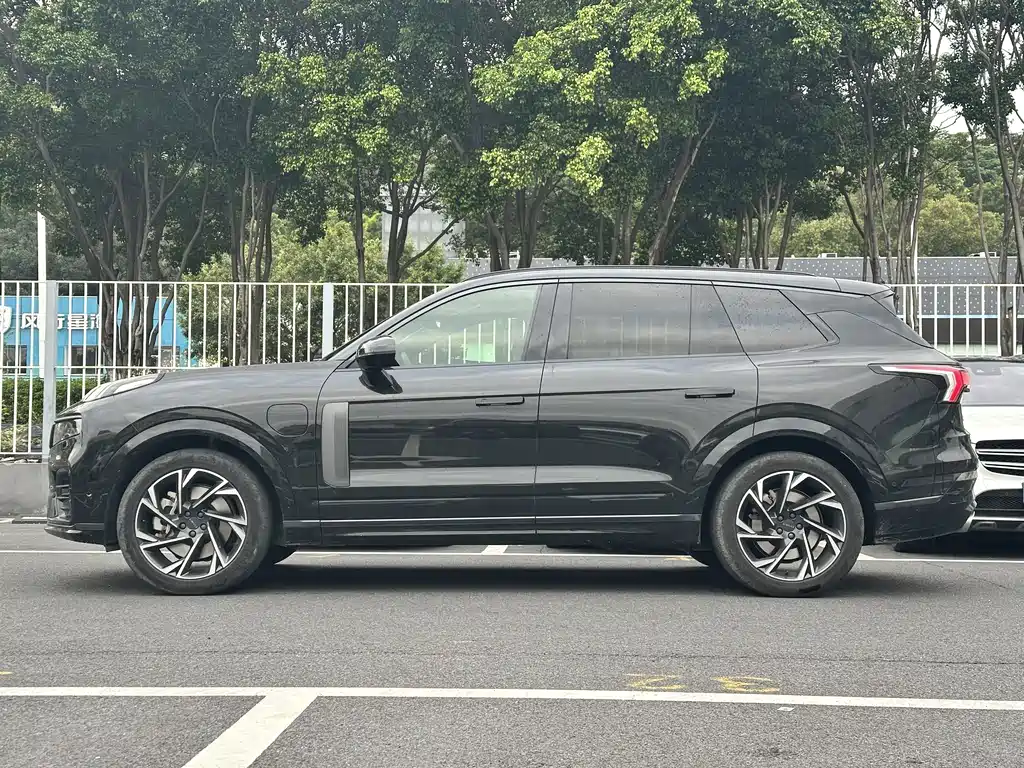Lynk & Co 09 EM-P — миниатюра 3