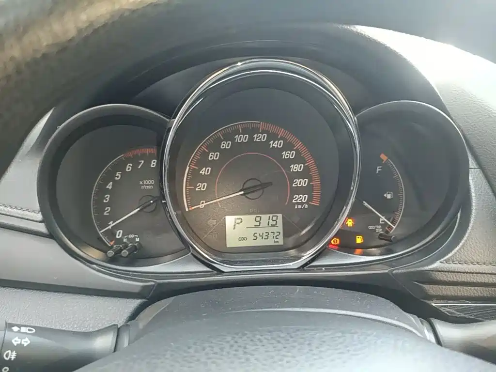 Toyota Yaris L — миниатюра 12