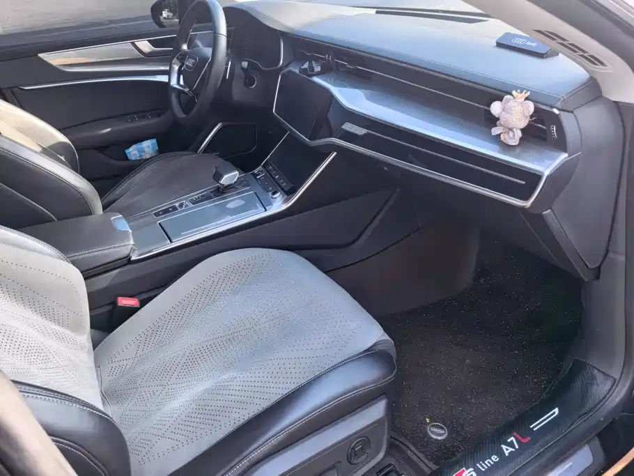 Audi A7L — миниатюра 8
