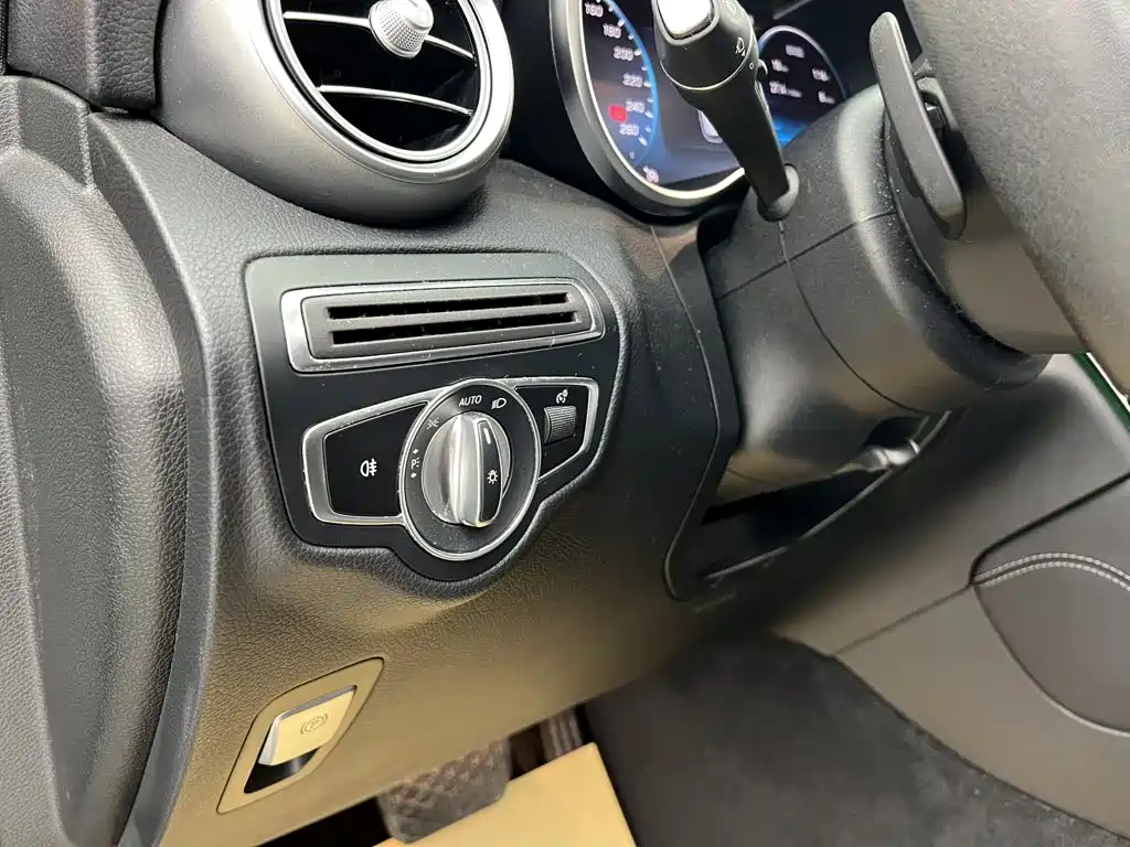 Mercedes-Benz GLC — миниатюра 28