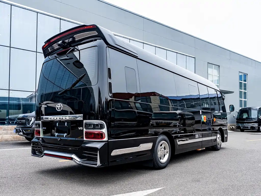 Toyota Coaster 2025 4.0L MT