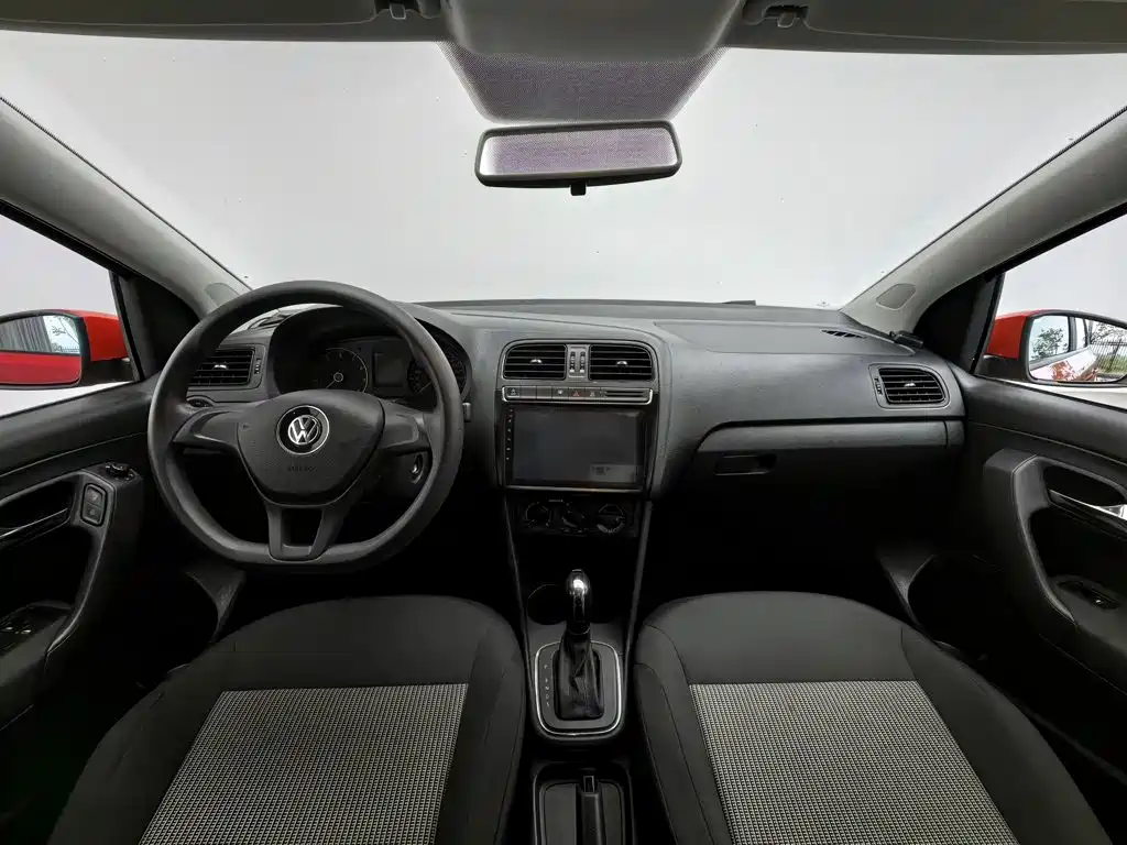 Volkswagen Polo — миниатюра 5