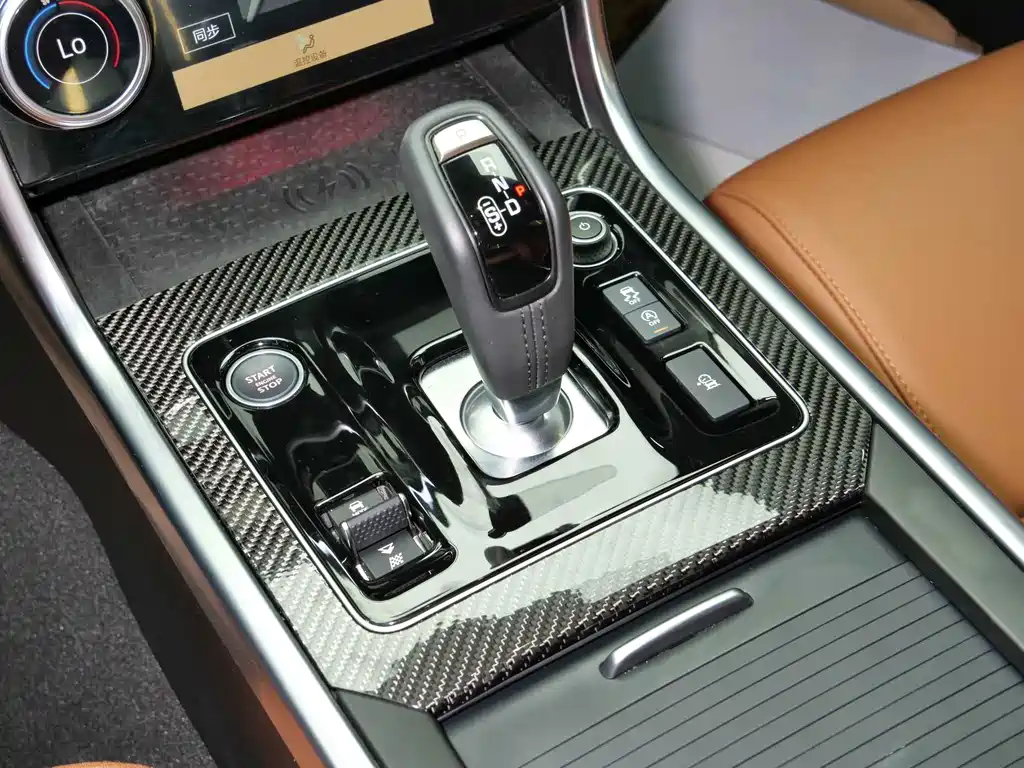 Jaguar XEL — миниатюра 9