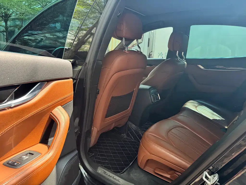 Maserati Levante — миниатюра 10