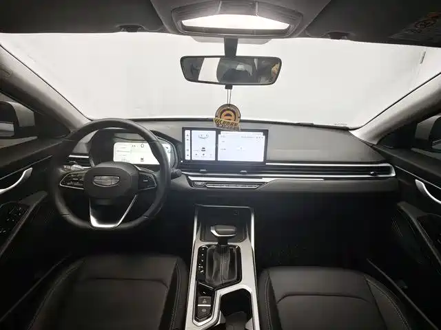 Geely Emgrand — миниатюра 9